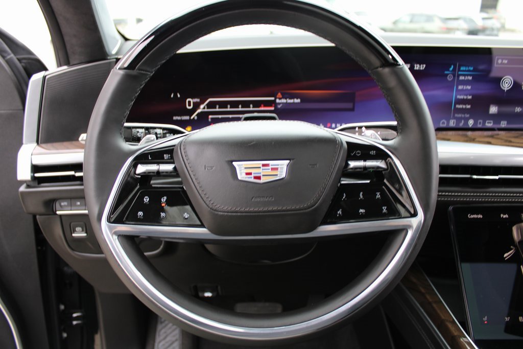 Used 2025 Cadillac Escalade ESV Sport Platinum w/ LPO, ONYX Package image 11