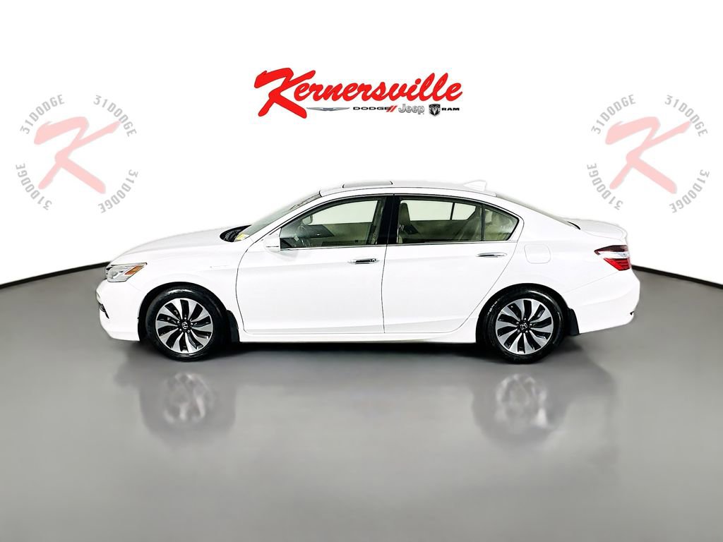 Used 2017 Honda Accord Touring image 4
