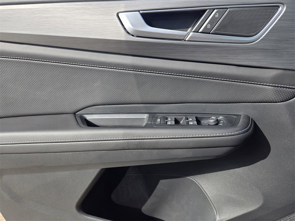 New 2026 Volkswagen Atlas Cross Sport SE image 18