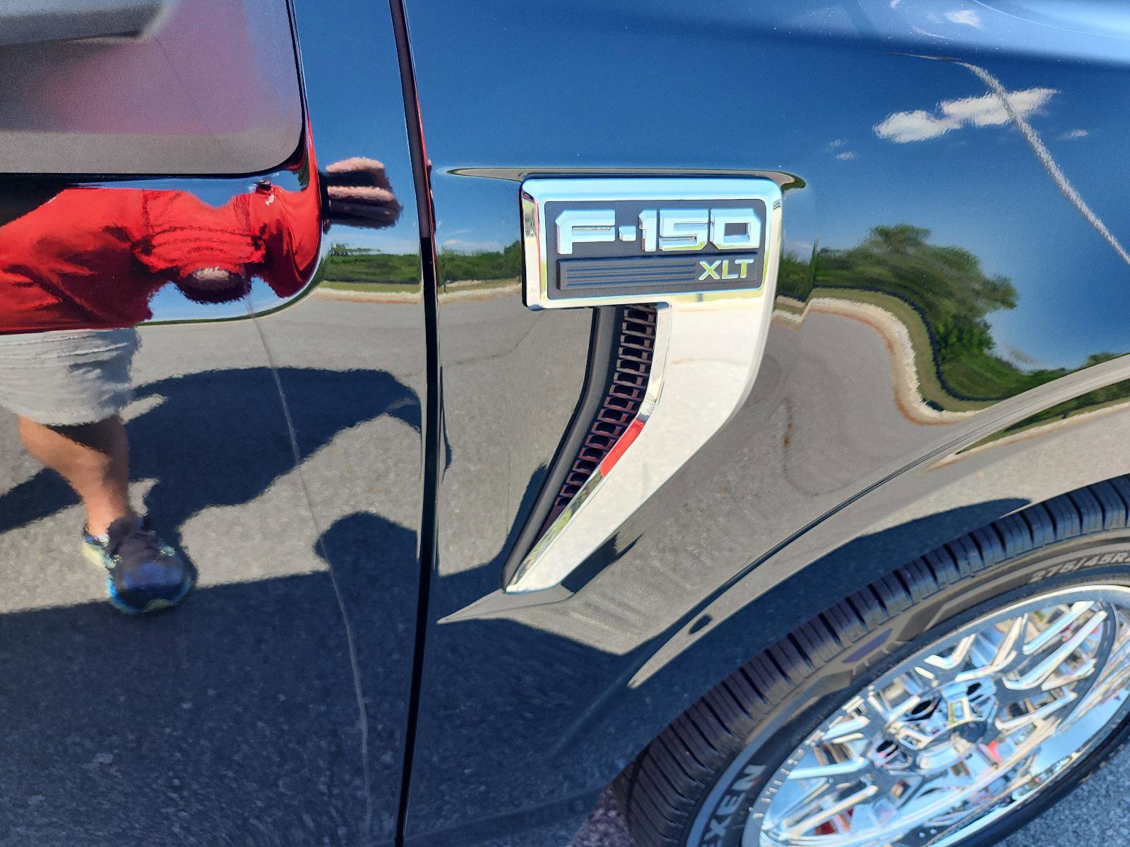 Used 2024 Ford F150 XLT w/ Mobile Office Package image 6