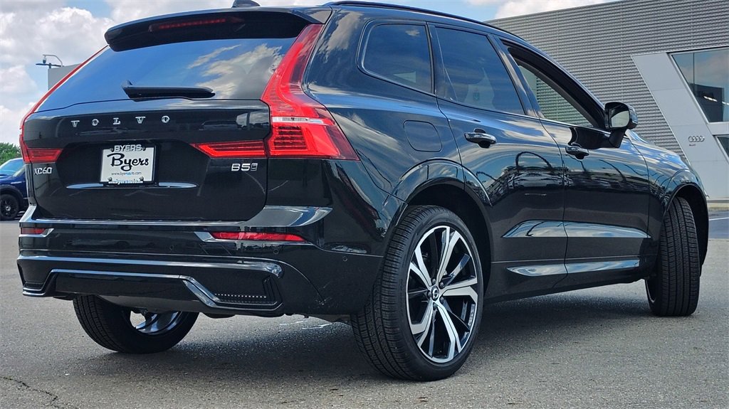 New 2025 Volvo XC60 B5 Ultra w/ Protection Package Premier image 3