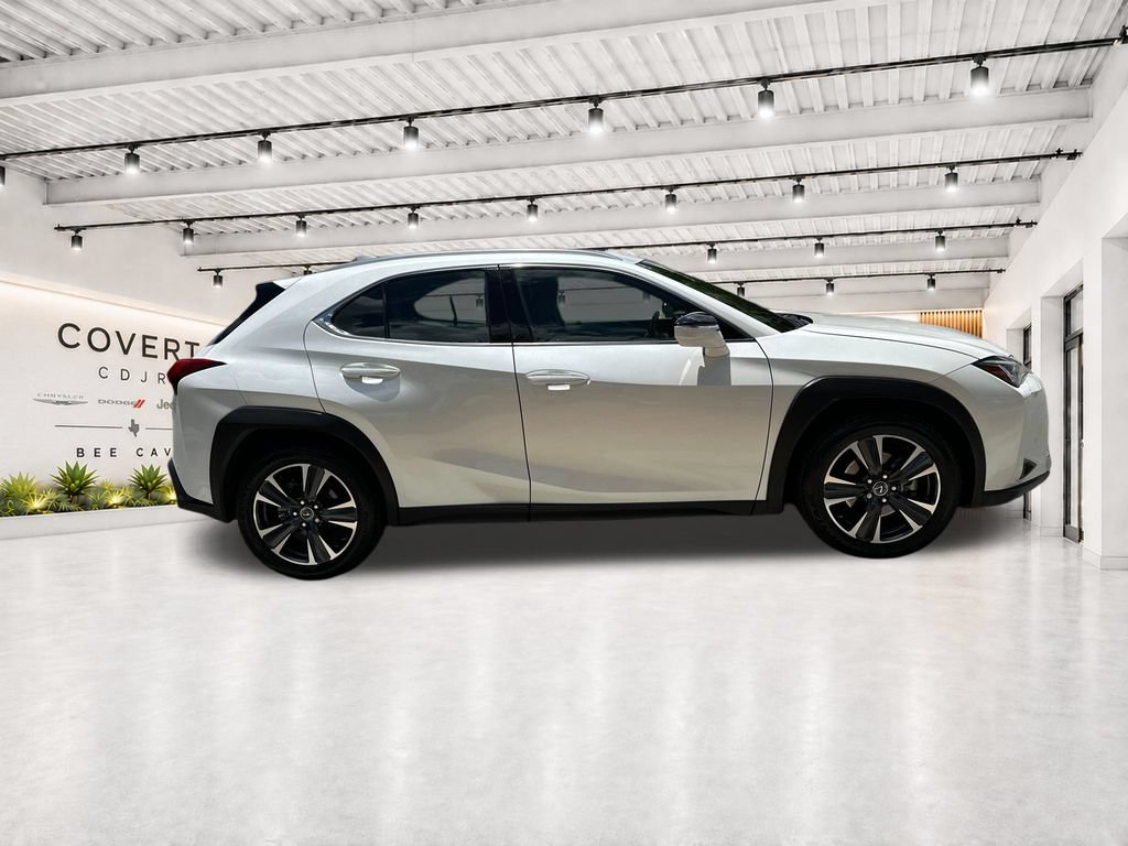 Used 2021 Lexus UX 200 w/ Accessory Package (Z2) FWD image 13