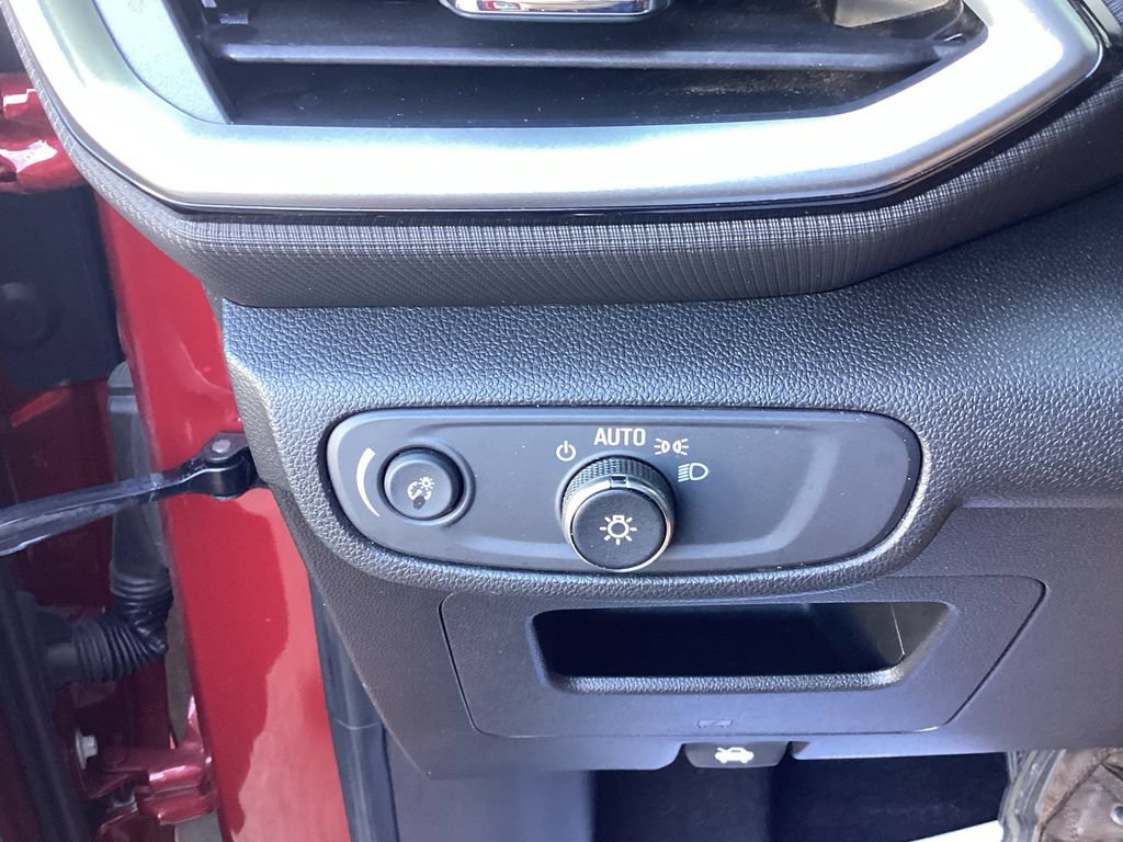 Used 2021 Chevrolet TrailBlazer LS AWD/4WD image 14