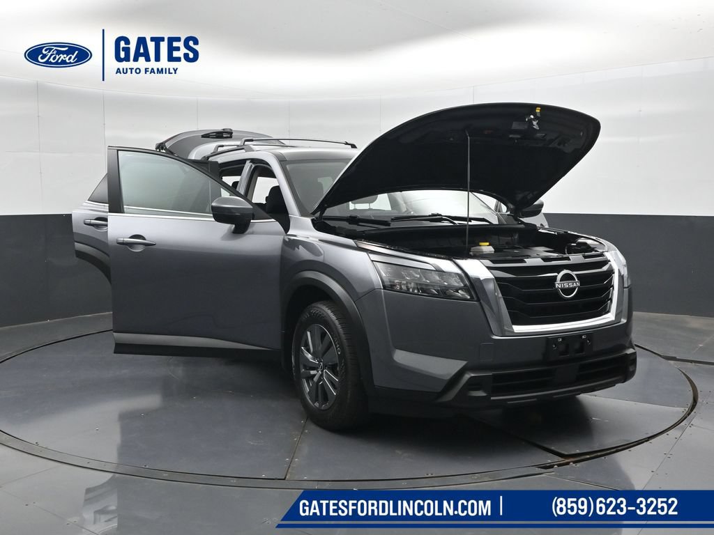 Used 2025 Nissan Pathfinder SV AWD/4WD image 58