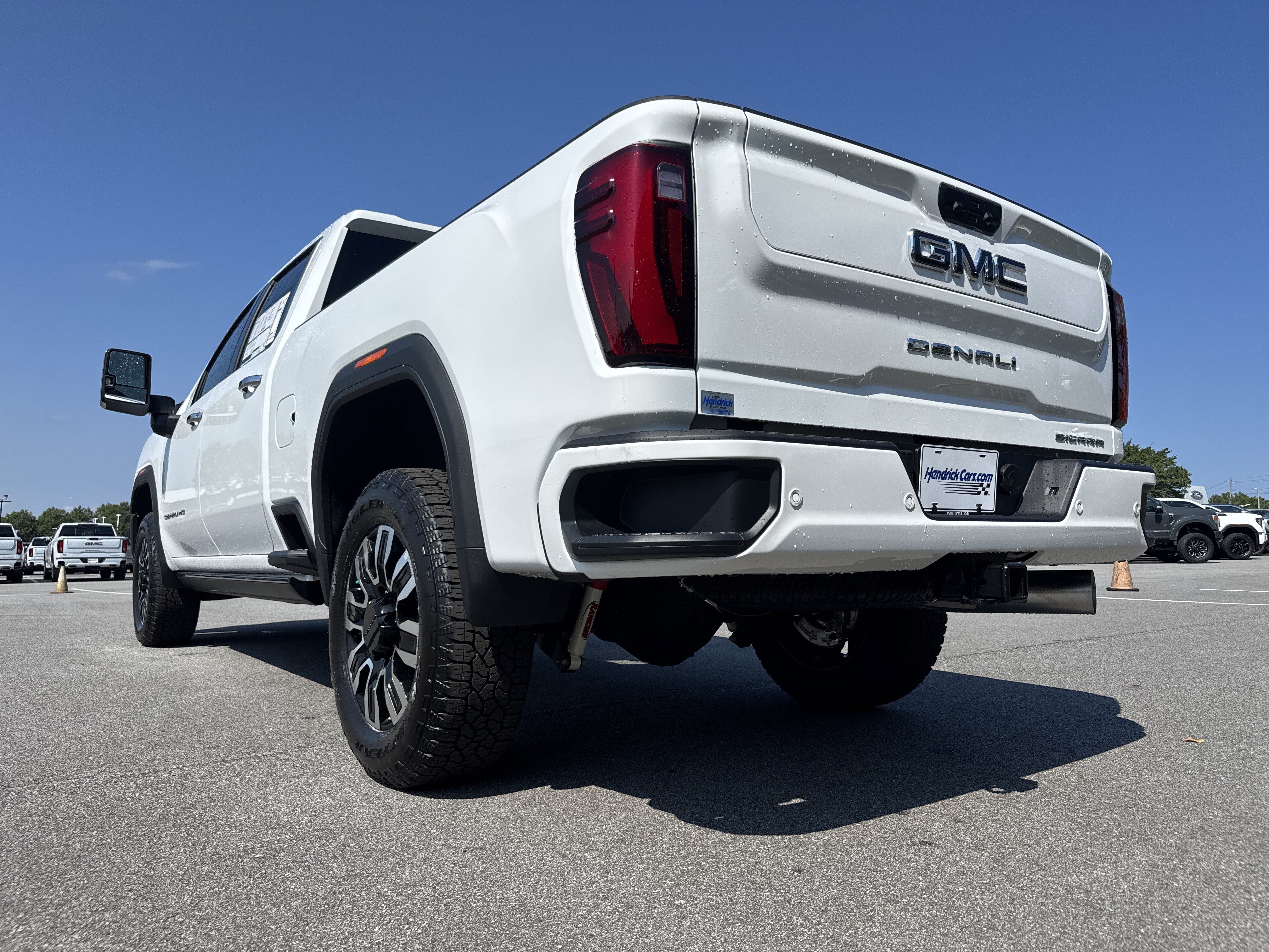 New 2026 GMC Sierra 2500 Denali Ultimate AWD/4WD image 8