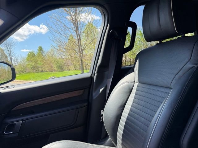 Used 2018 Land Rover Discovery HSE Luxury AWD/4WD image 10