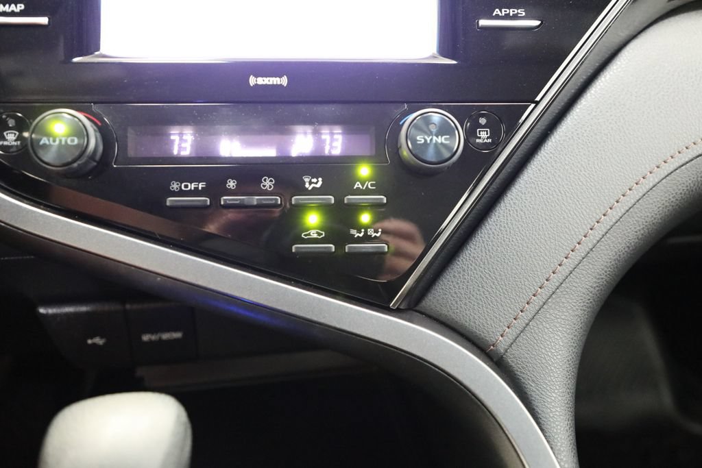 Used 2020 Toyota Camry LE FWD image 6