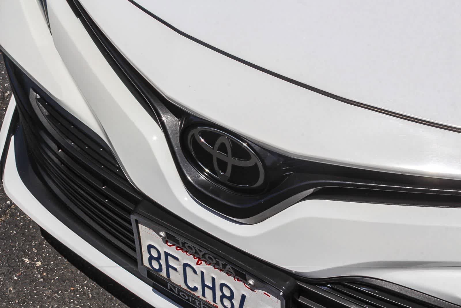 Used 2018 Toyota Camry LE FWD image 14