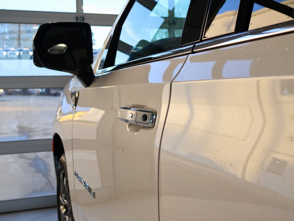 Certified 2023 GMC Yukon Denali Ultimate image 11