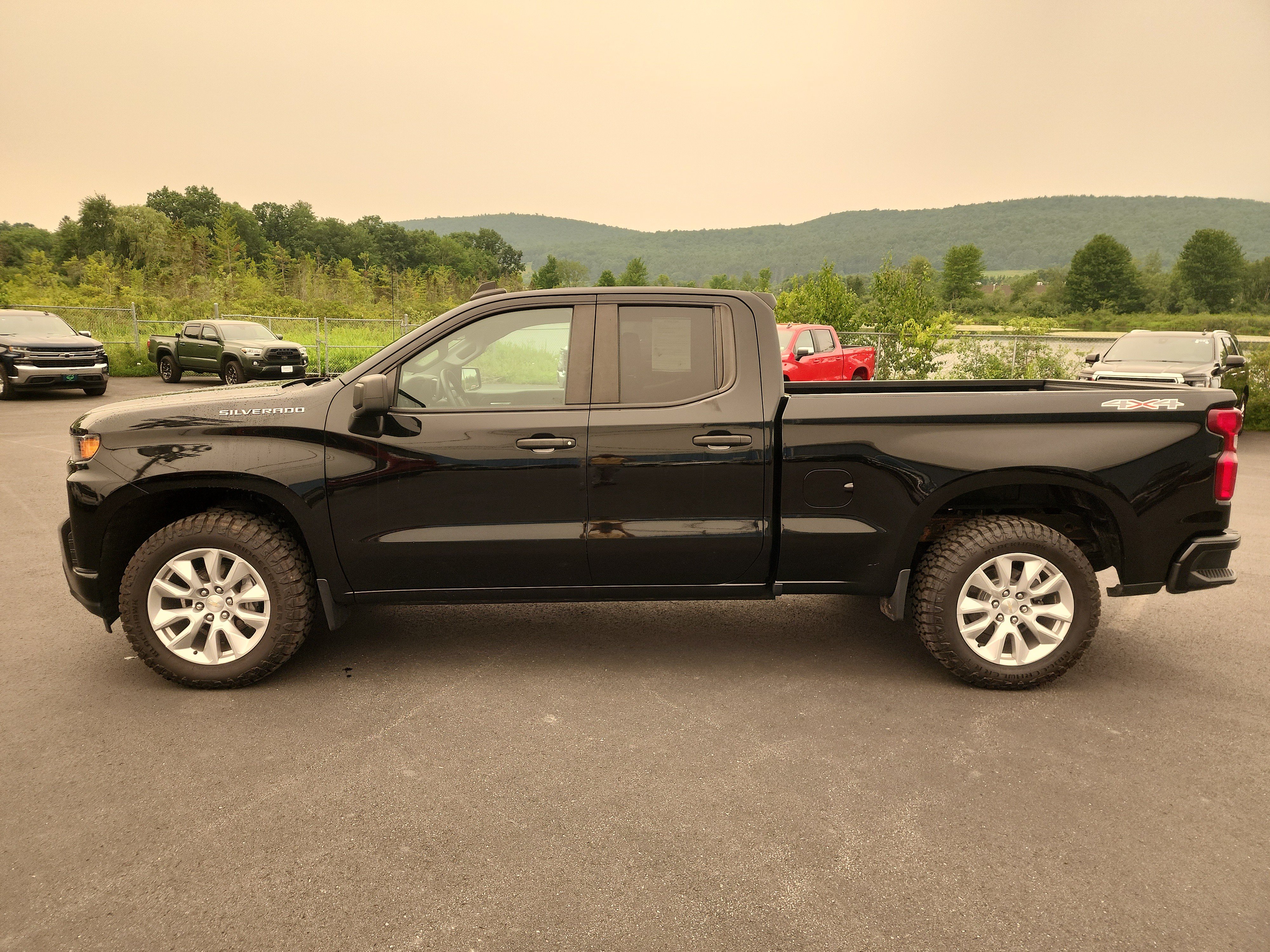 Certified 2022 Chevrolet Silverado 1500 Custom AWD/4WD image 5