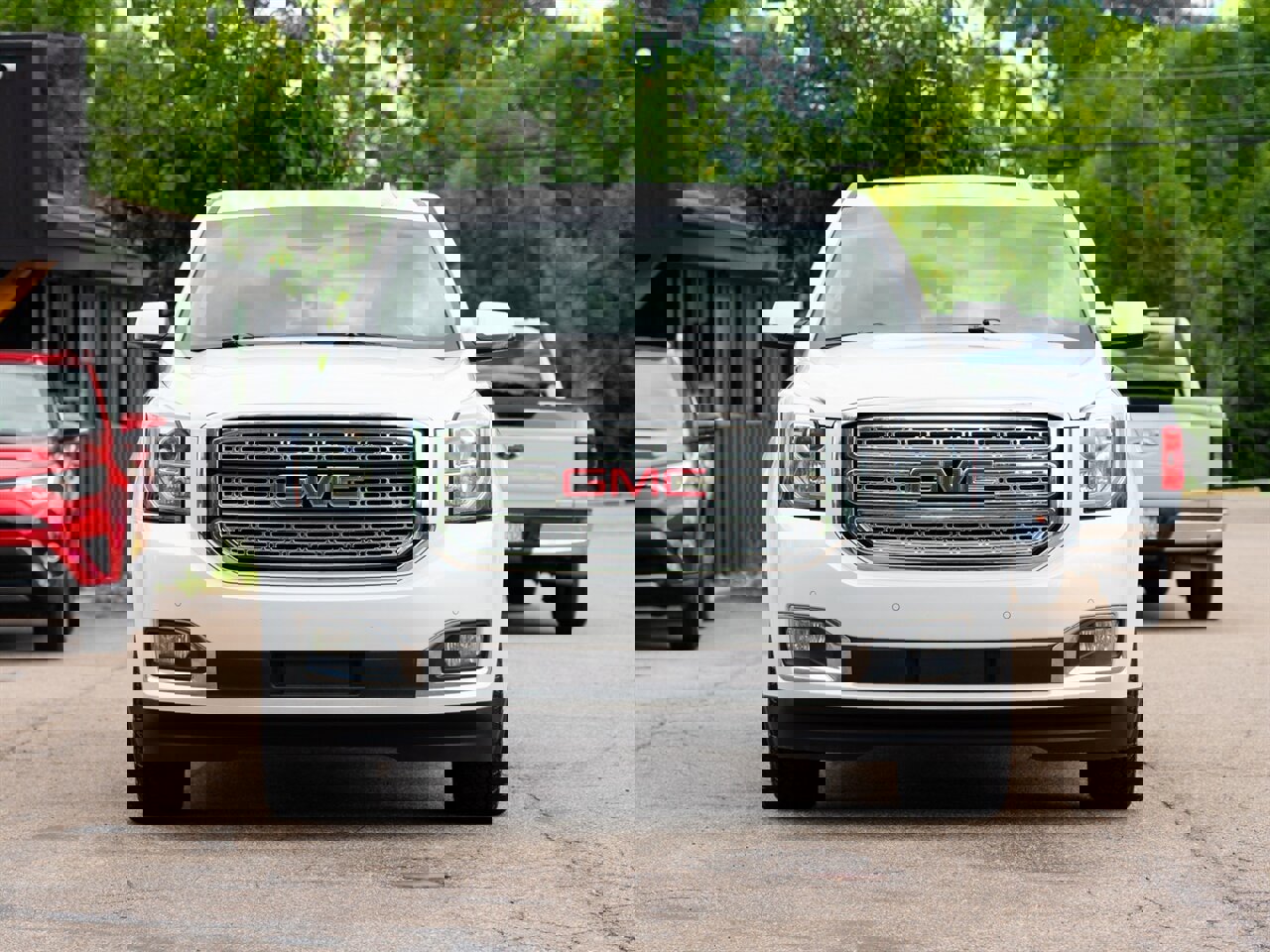 Used 2017 GMC Yukon SLT w/ Open Road Package image 2