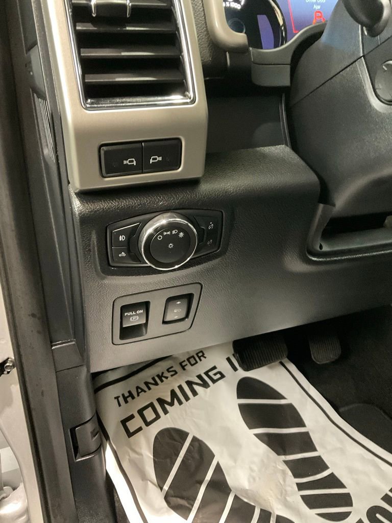 Used 2019 Ford F150 Lariat w/ Equipment Group 502A Luxury image 8