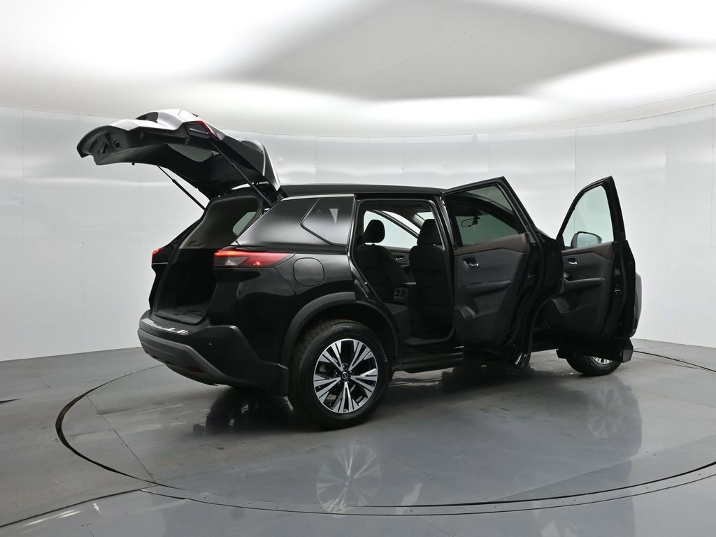 Used 2021 Nissan Rogue SV image 6