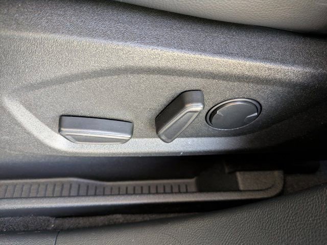 Used 2024 Ford Edge SEL w/ Convenience Package image 21