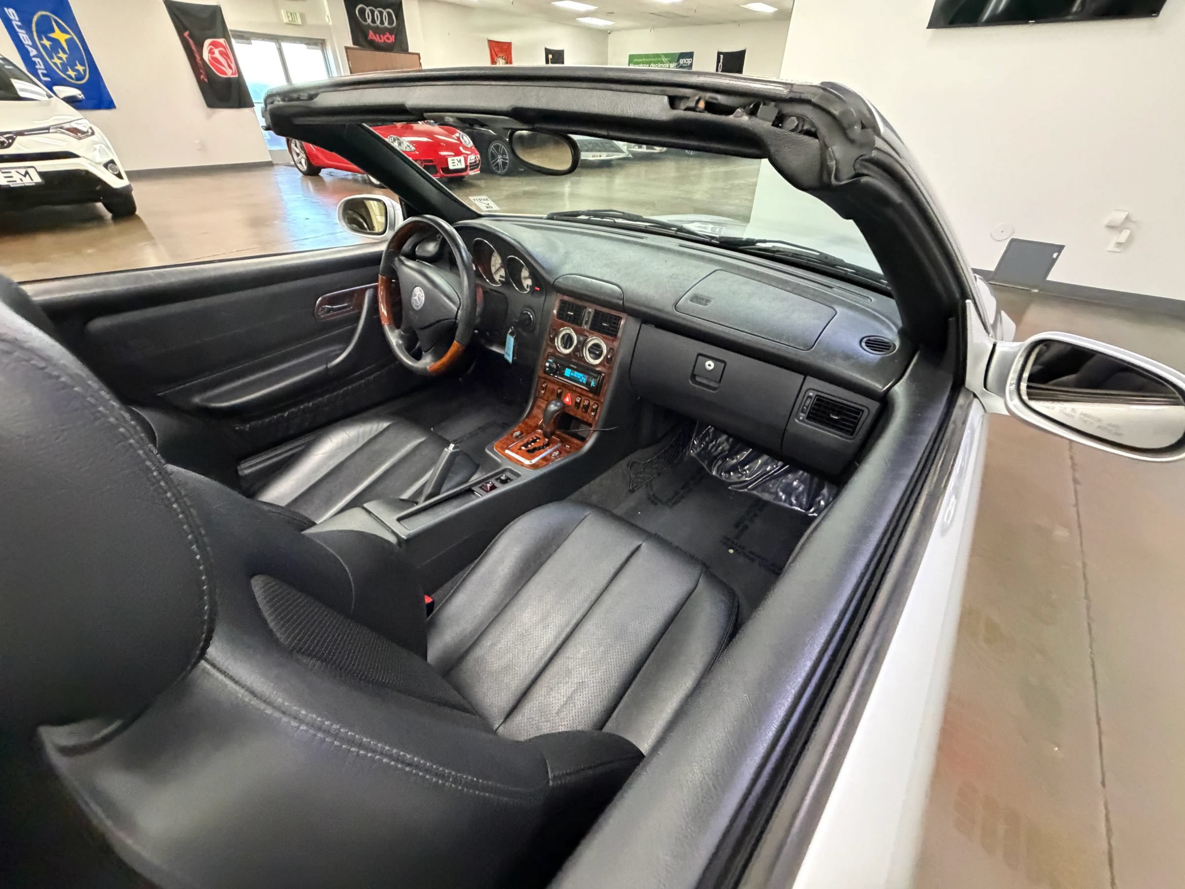 Used 2001 Mercedes-Benz SLK 320 image 21