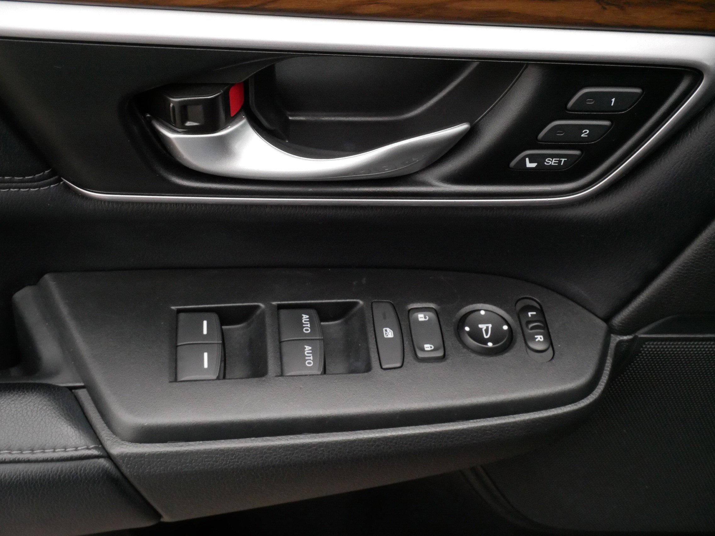 Used 2018 Honda CR-V EX-L image 19