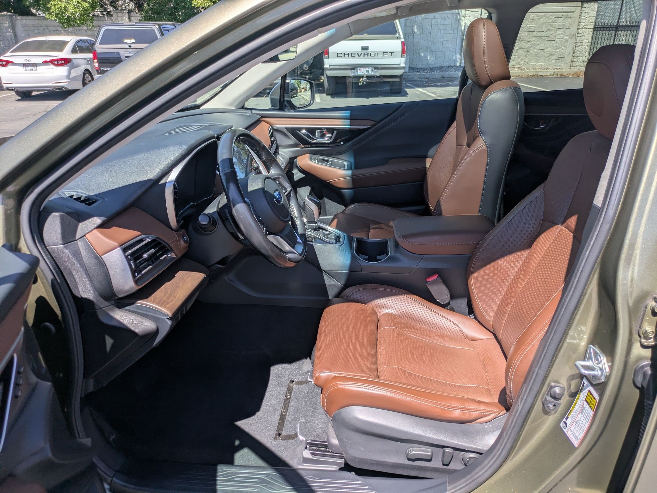 Used 2022 Subaru Outback Touring w/ Tech Package 2 AWD/4WD image 17