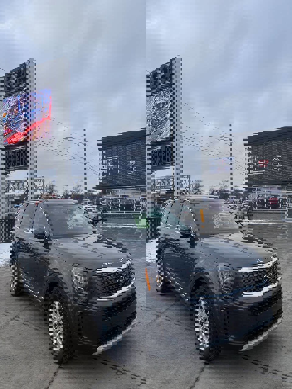 Used 2020 Kia Telluride LX image 1