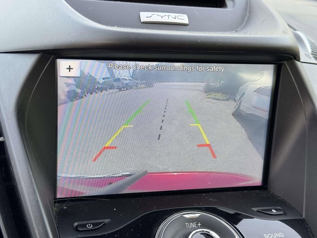 Used 2017 Ford C-MAX Titanium w/ Equipment Group 301A image 4