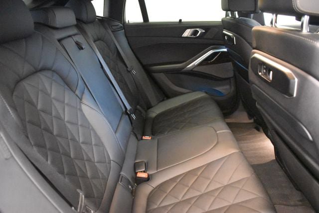 Used 2024 BMW X6 xDrive40i w/ Executive Package AWD/4WD image 17