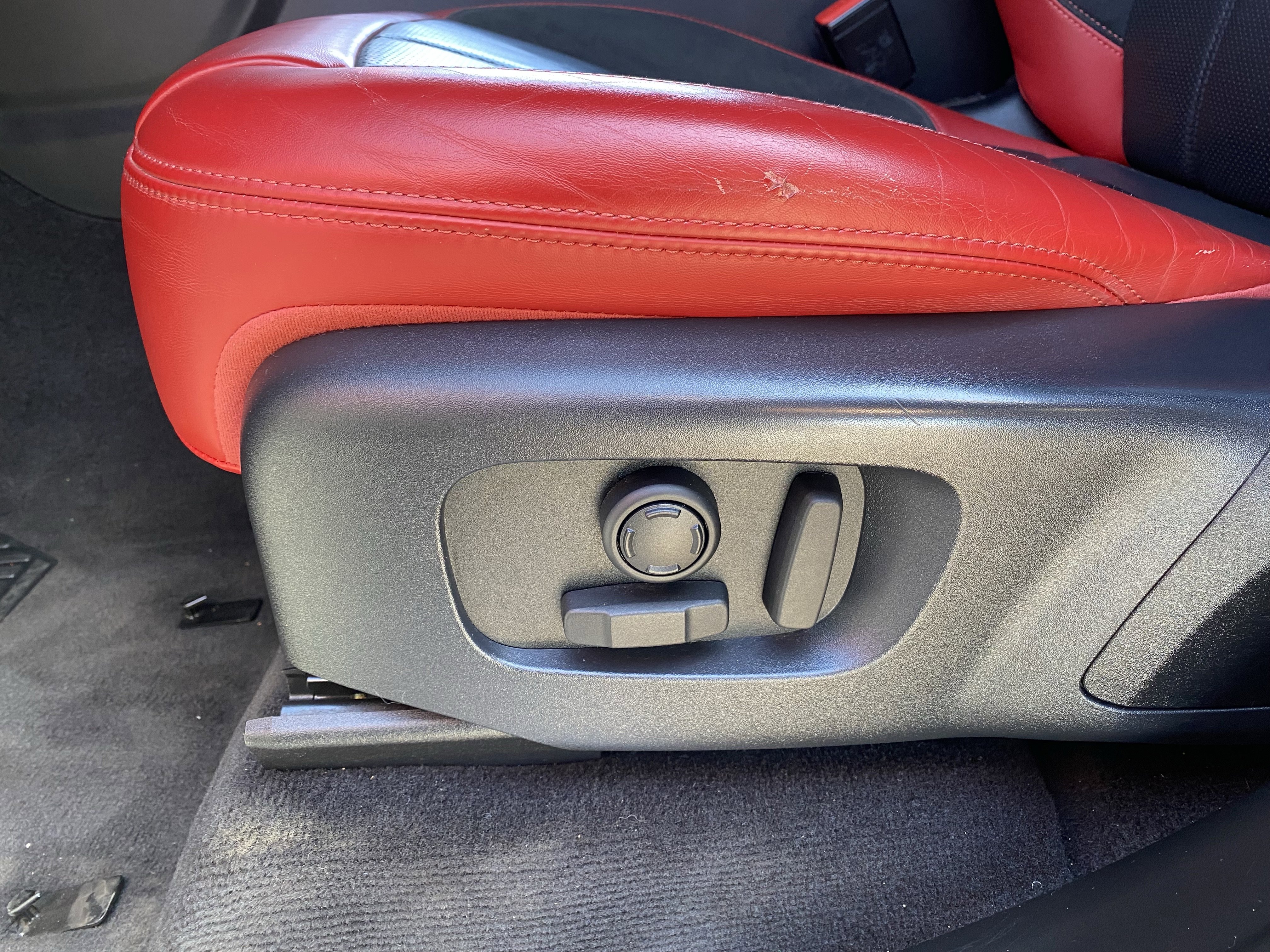 Used 2021 Land Rover Range Rover Sport HST image 22