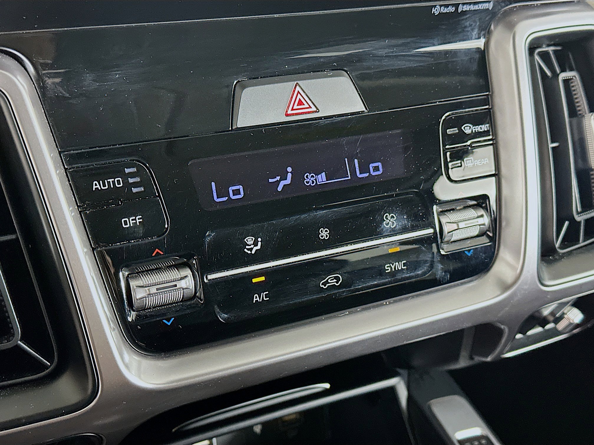 Used 2023 Kia Sorento EX image 23