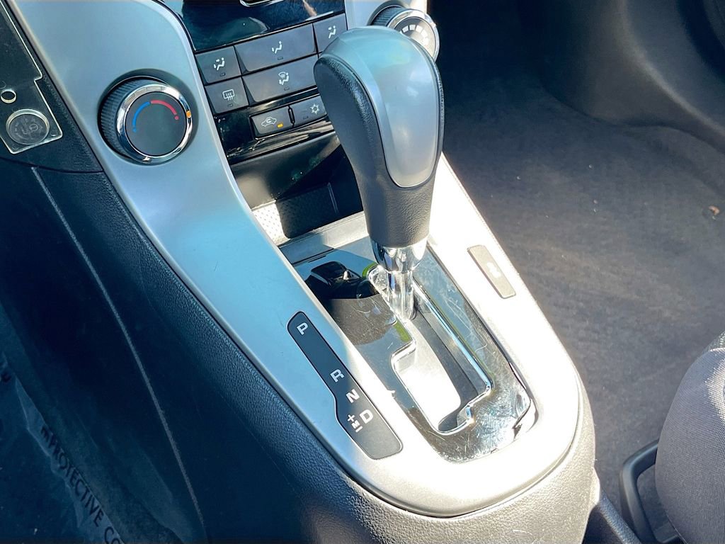 Used 2014 Chevrolet Cruze LT image 13