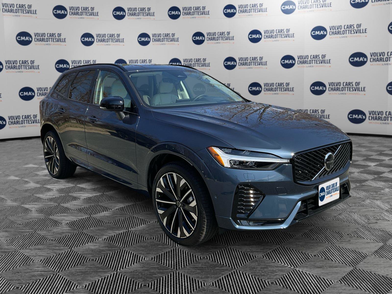 New 2026 Volvo XC60 B5 Ultra w/ Protection Package Premier image 7