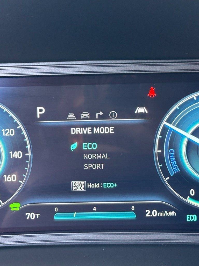 Used 2023 Hyundai Kona Limited FWD image 26