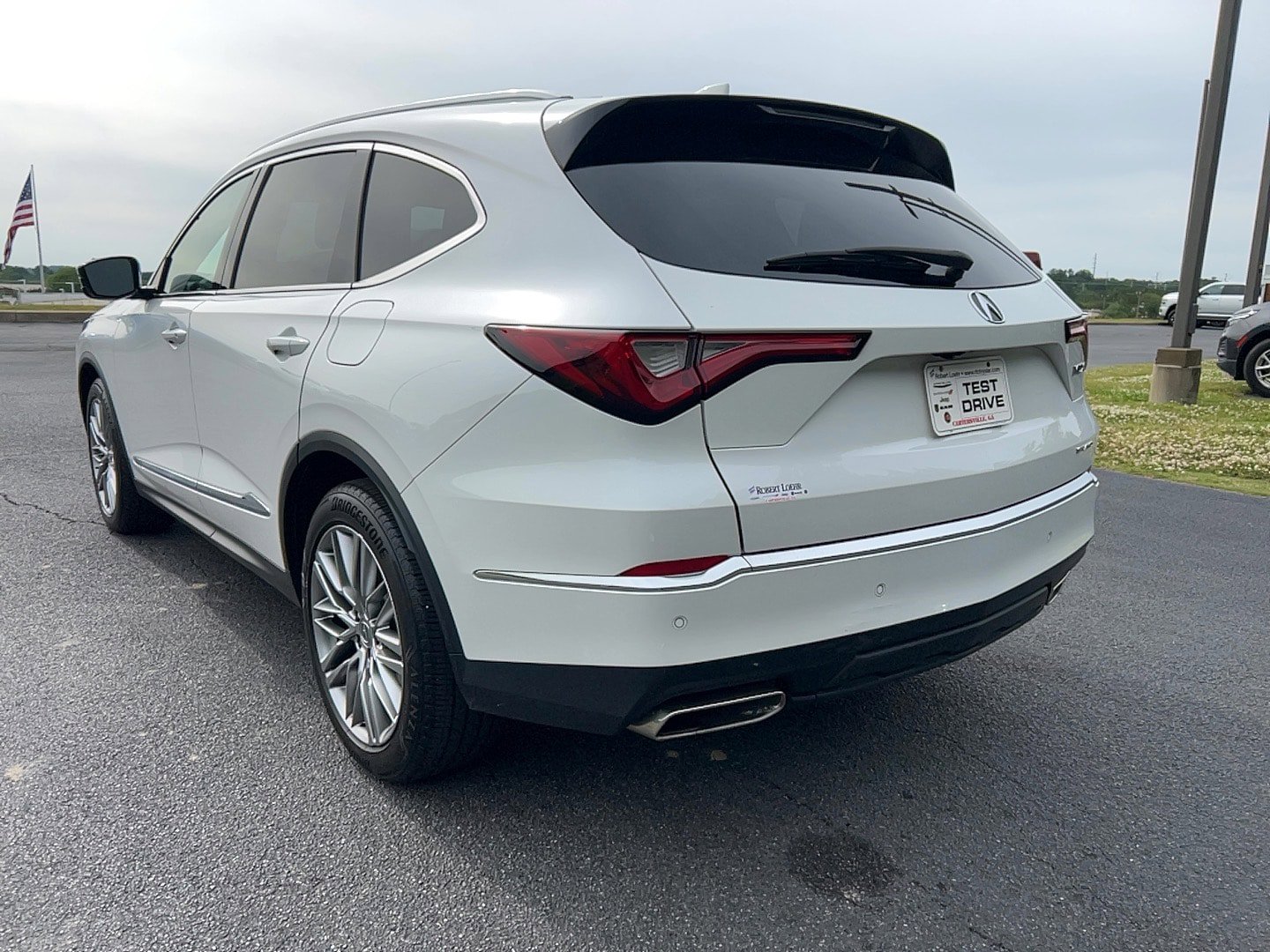 Used 2023 Acura MDX AWD/4WD image 7