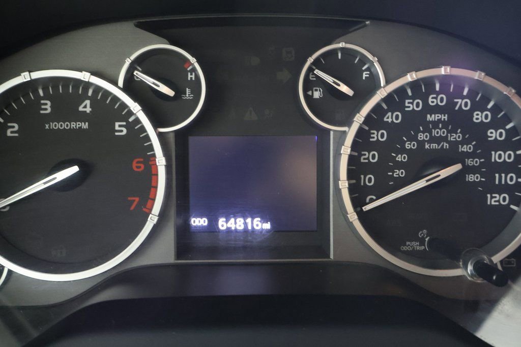 Used 2015 Toyota Tundra SR5 w/ SR5 Upgrade Package image 16