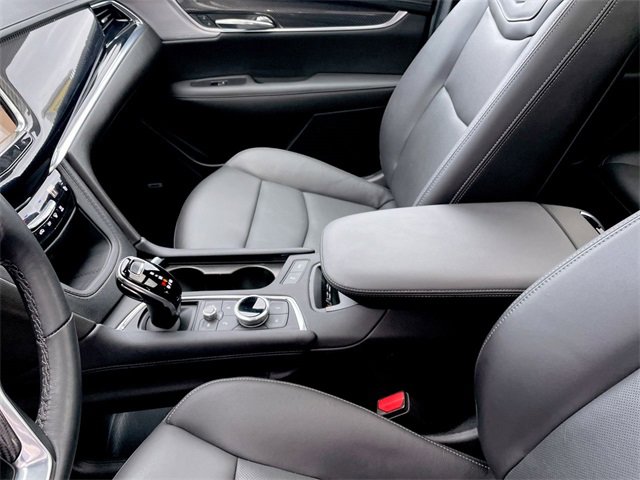 Used 2024 Cadillac XT6 Sport image 21