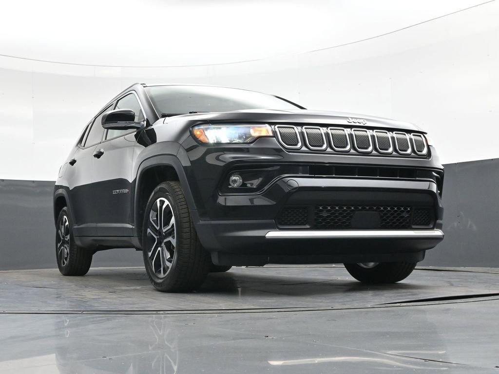 Used 2022 Jeep Compass Limited w/ Sun and Sound Group AWD/4WD image 46