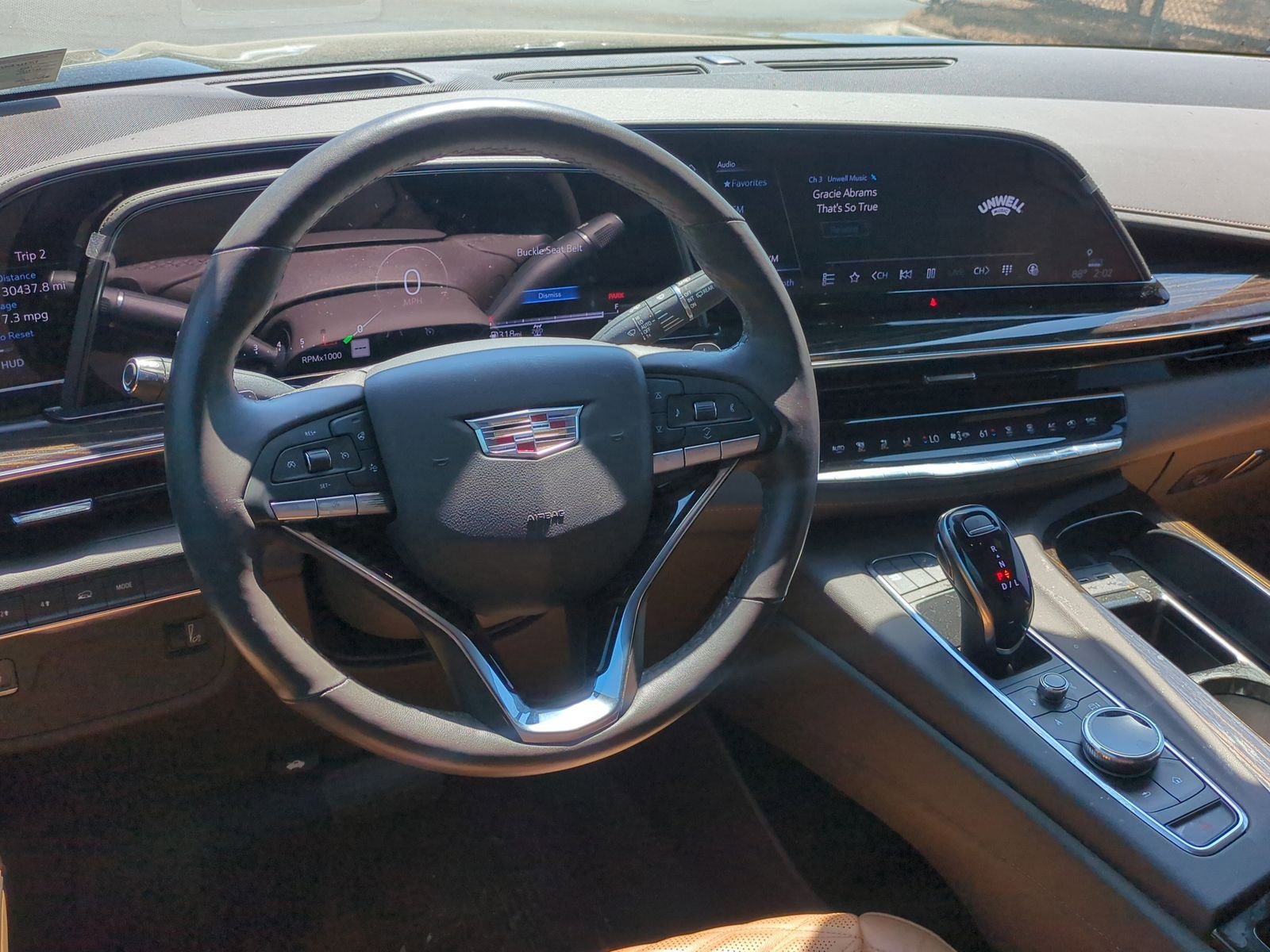 Used 2021 Cadillac Escalade Premium Luxury image 29