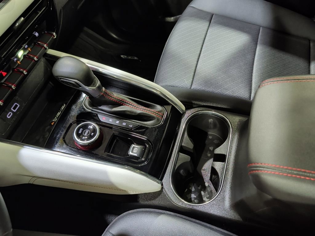 Used 2024 GMC Canyon AT4X image 24