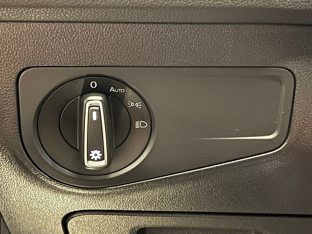 Certified 2023 Volkswagen Tiguan SE R-Line AWD/4WD image 17