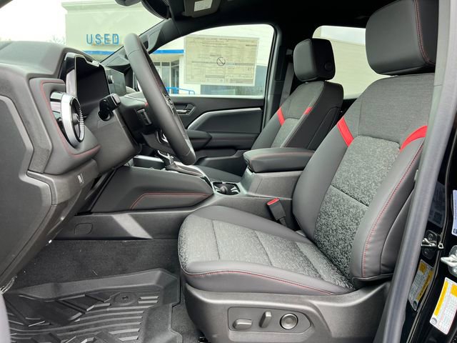 New 2026 Chevrolet Colorado Z71 w/ Midnight Edition AWD/4WD image 3