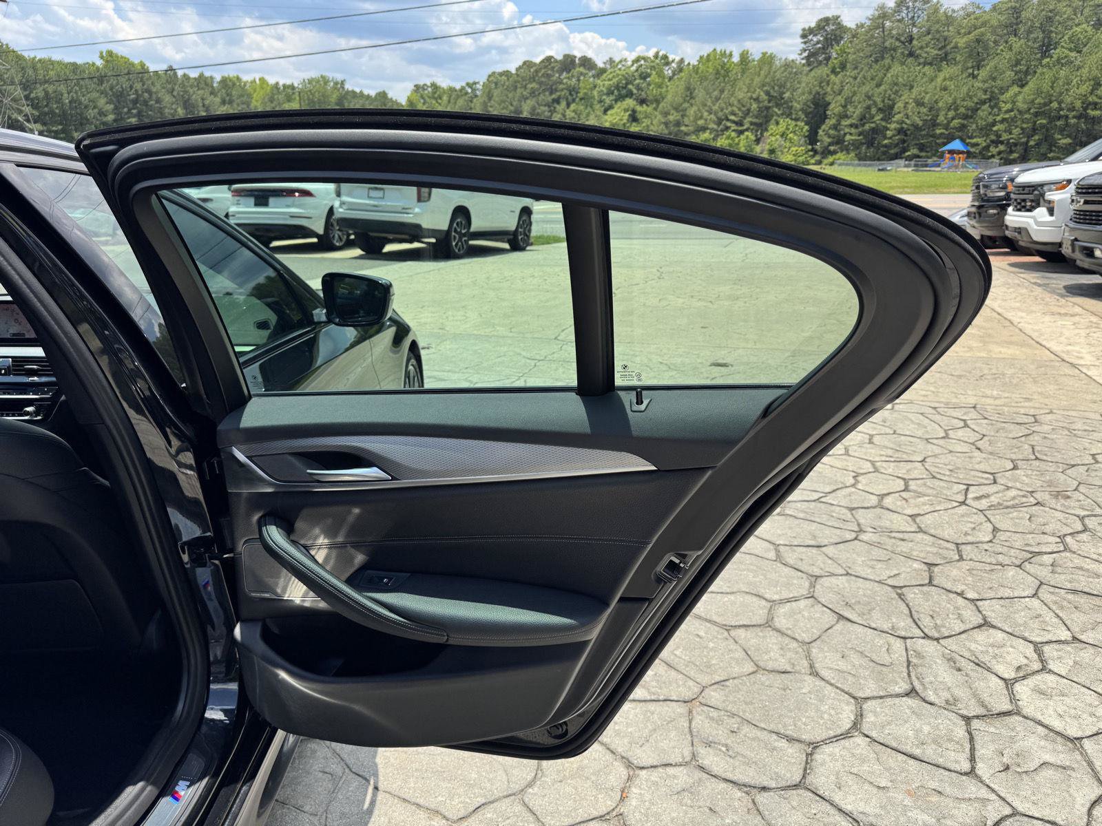 Used 2019 BMW 530i w/ M Sport Package RWD image 16