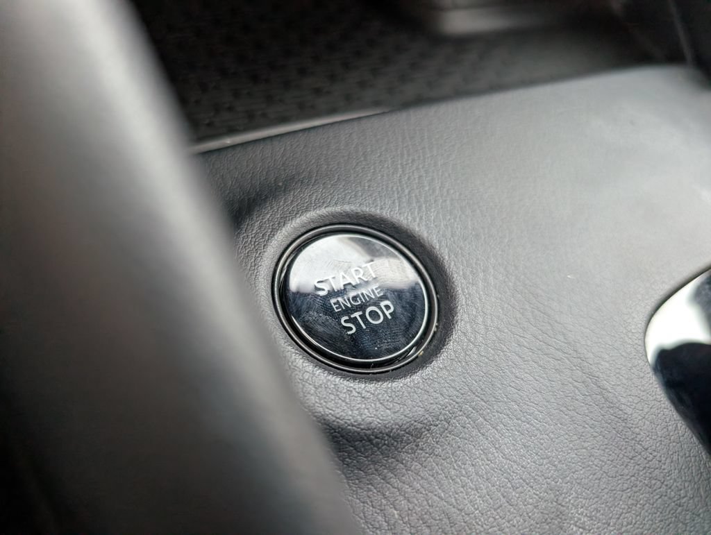 Used 2025 Nissan Z Performance w/ Floor Mat Package RWD image 19