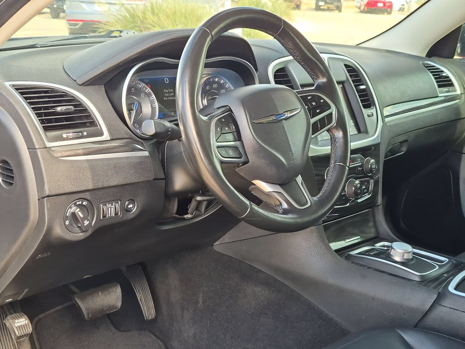 Used 2021 Chrysler 300 Touring L AWD/4WD image 10