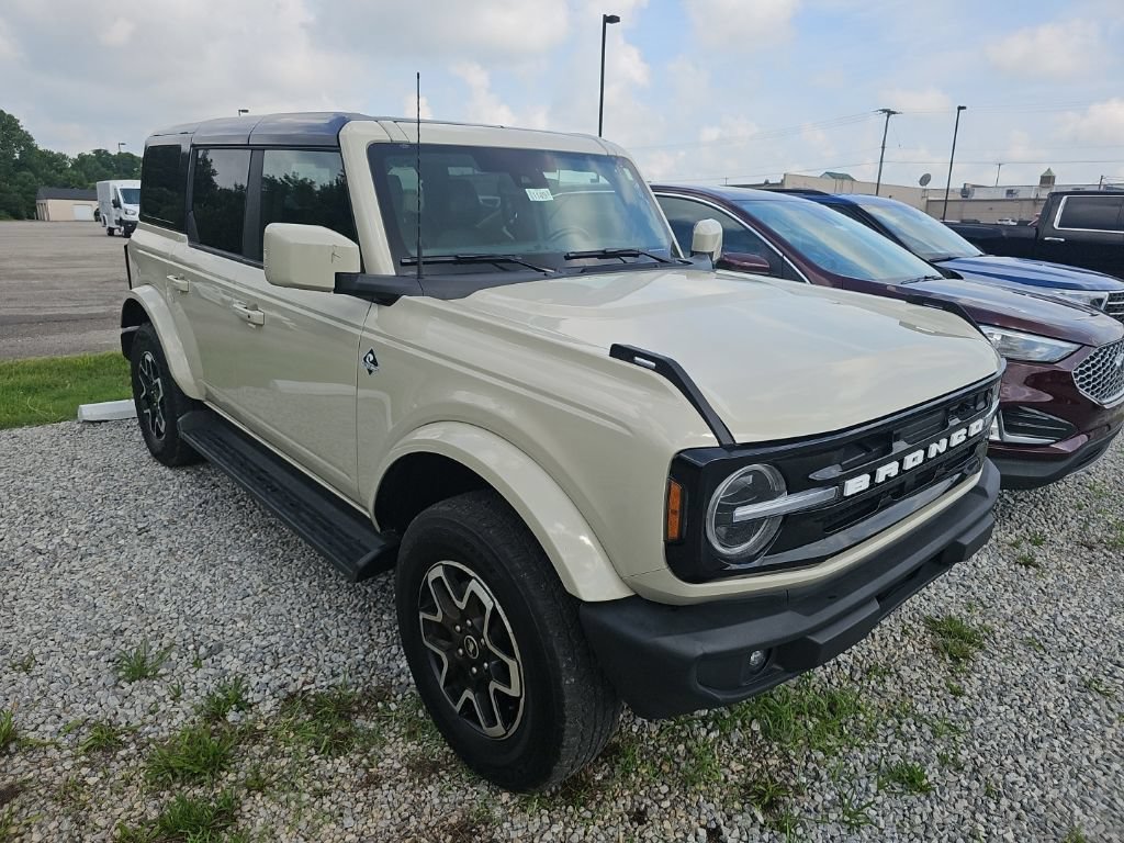 Used 2025 Ford Bronco Outer Banks AWD/4WD image 6