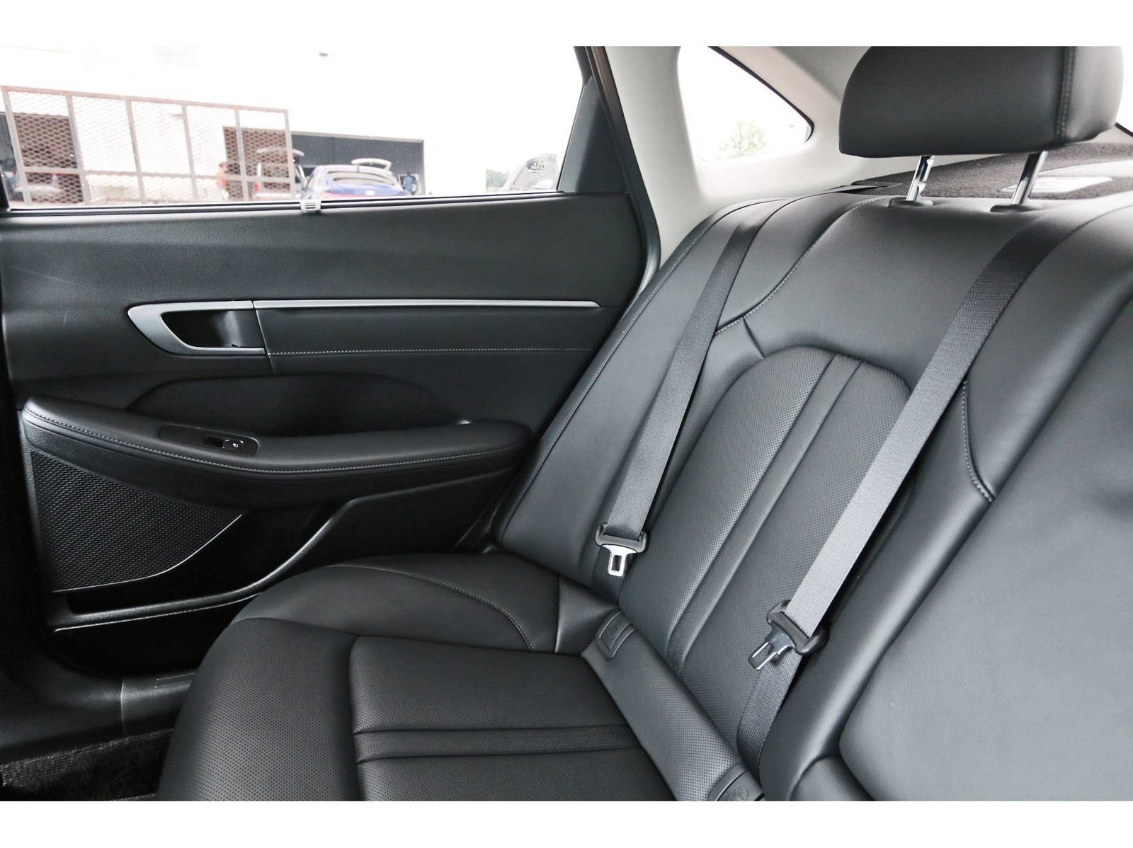 Certified 2025 Hyundai Sonata Limited FWD image 13
