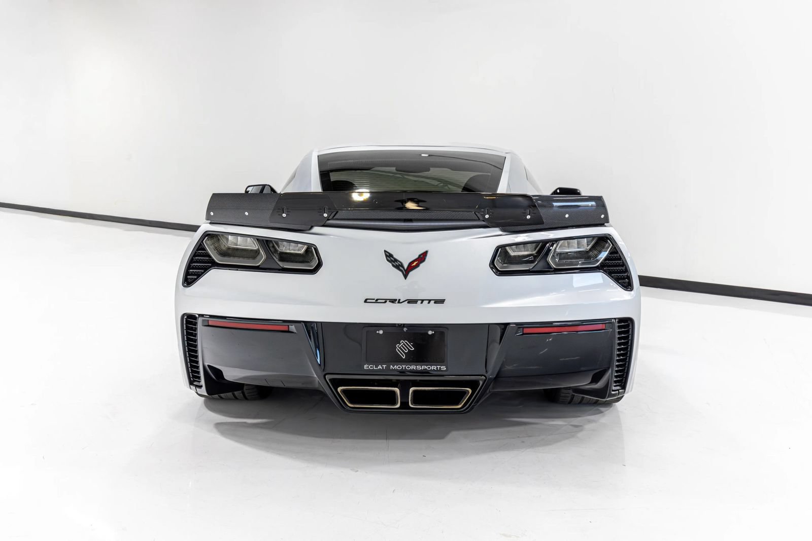Used 2016 Chevrolet Corvette Z06 w/ 2LZ Preferred Equipment Group RWD image 8