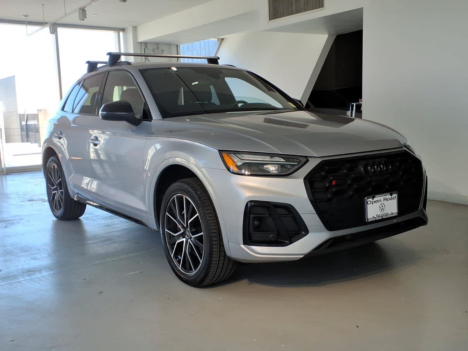 Used 2023 Audi SQ5 Premium Plus w/ Premium Plus Package AWD/4WD image 3