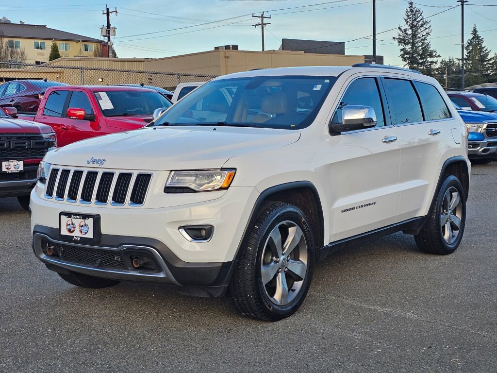 Used 2015 Jeep Grand Cherokee Limited w/ Luxury Group II image 4