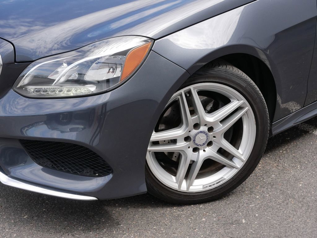 Used 2014 Mercedes-Benz E 350 4MATIC Sedan image 29