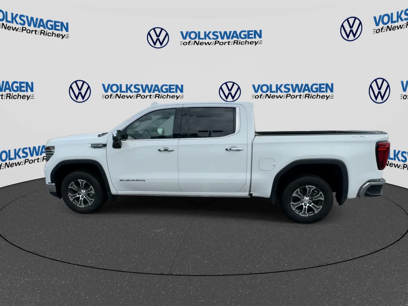 Used 2025 GMC Sierra 1500 SLT AWD/4WD image 5