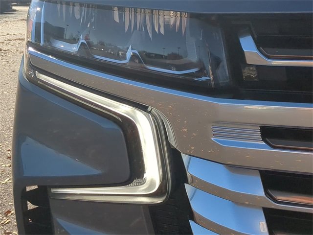 Used 2022 Chevrolet Suburban High Country image 9