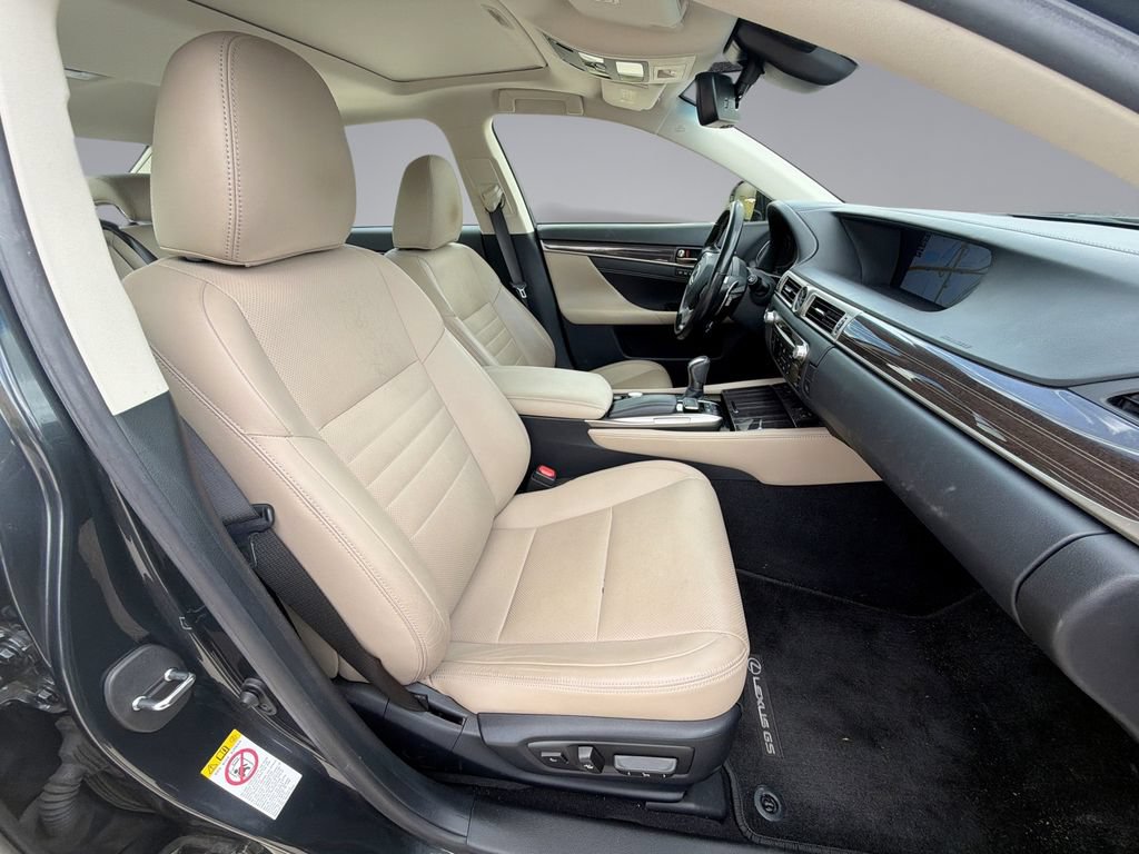 Used 2017 Lexus GS 350 RWD image 16