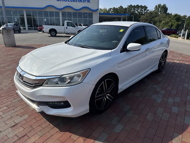 Used 2017 Honda Accord Sport Special Edition image 4